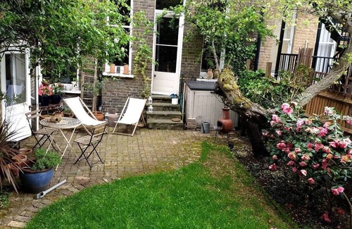 Hackney Downs Casa | Stoke Newington - Light & spacious two bed garden flat