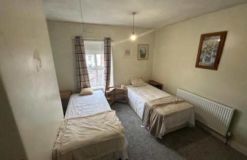 Burslem Casa | Stoke Staycation The Quiet Corner