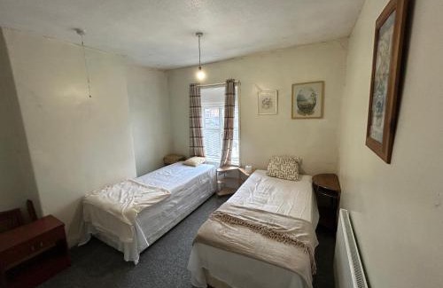 Burslem Casa | Stoke Staycation The Quiet Corner