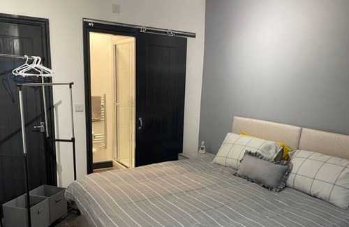 Stoke-on-Trent Apartamento | Stoke studio · Lovely 1 Bedroom Serviced Apartment