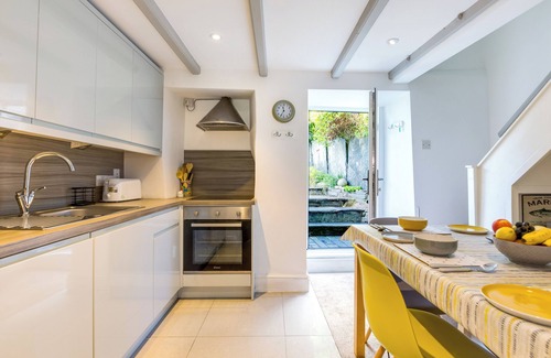 St Minver Cabaña | STOKES COTTAGE, family friendly, with a garden in St Minver