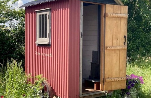 Woodbridge Cabina | Stompy's hut - Cosy hut in very peaceful location