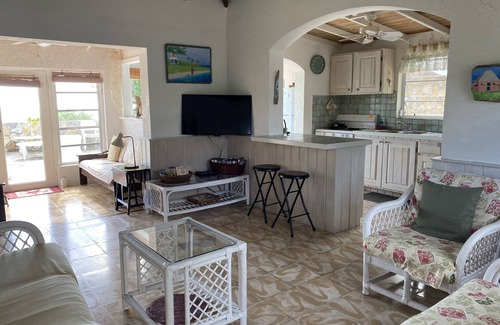 Governor's Harbour Casa | PIEDRA CASA DE PLAYA Tikihut Kayaks Paddleboards WiFi terraza frente al mar Jardines