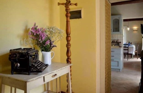 Montegabbione Cabaña | Stone farmhouse with heated swimming pool
