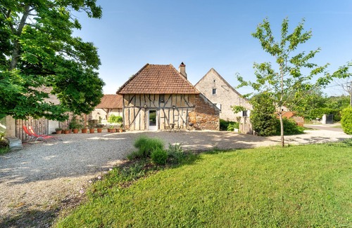 Saint-Gervais-en-Valliere Cabaña | A 15 minutos de Beaune, un estudio en medio de la vegetación.