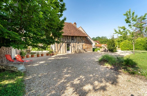 Saint-Gervais-en-Valliere Cabaña | A 15 minutos de Beaune, un estudio en medio de la vegetación.