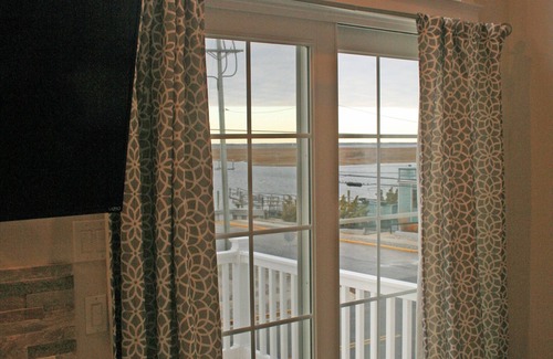 Stone Harbor Casa | Stone Harbor con vista al agua! 1 cuadra del centro (lado sur)