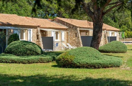 La Roque-sur-Pernes Casa | Stone haven in Provence