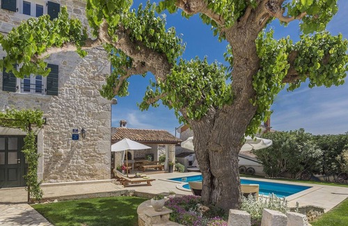 Dracevac Cabaña | Casa de vacaciones de piedra en Dračevac con piscina privada