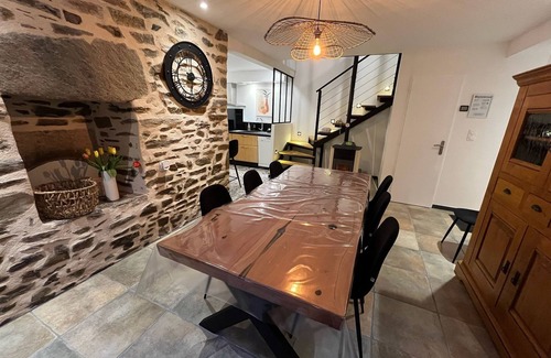 Saint-Jal Casa | Stone house in a green setting