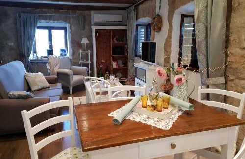 Opatija Casa | Stone House in Dobrec with Sea Views