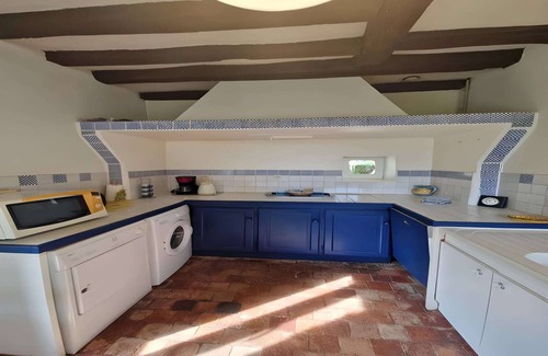 Thoree-les-Pins Casa | Casa de Piedra en La Flèche con Jardín y BBQ