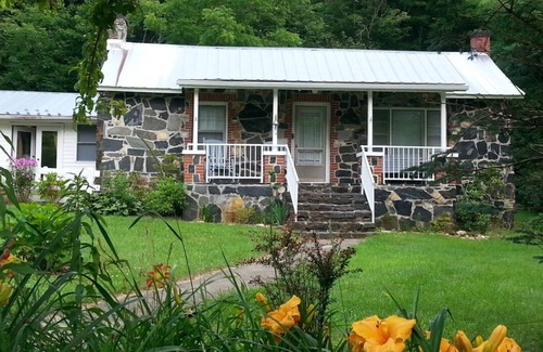 Spruce Pine Casa | Casa de piedra en Little Switzerland