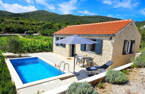 Kneza Casa | Stone house in vineyard
