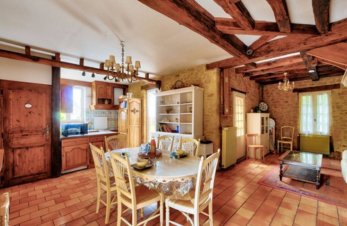 Sarlat-la-Caneda Chalet De Esquí | Casa de piedra con terraza, ideal para 4 personas