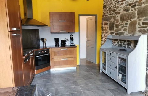 Plerguer Casa | Stone manor house in equestrian center near saint malo/mont saint michel