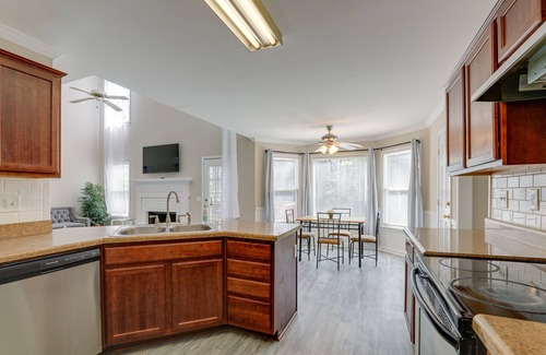 Stone Mountain Casa | Stone Mountain Vacation Rental with Deck!
