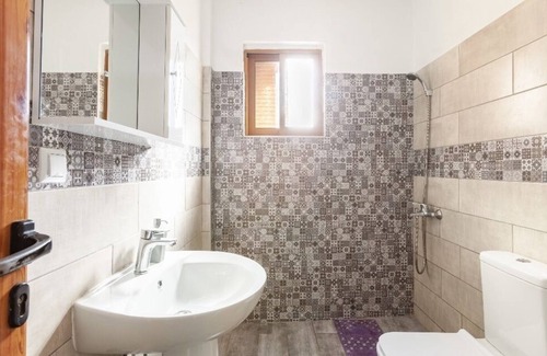 East Mani Otro | Stone tower east mani 3 people accommodation in quiet area of east mani Enjoy it