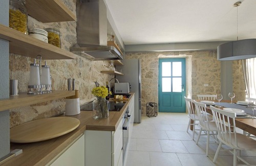 Zaostrog Casa | Casa de piedra en una zona tranquila con piscina climatizada, Makarska Riviera, 4 dormitorios