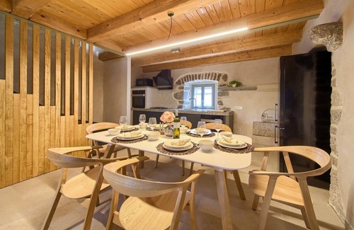 Nenadici Villa | Luxury Jerini House with pool and wellness
