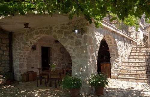 Karuc Apartamento | Stone Villa Oblun