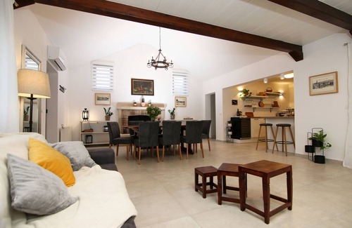 Supetar Villa | Stone Villa Olea-Three Bedroom Villa with Pool
