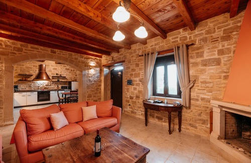 Atsipópoulon Villa | Stone Villa de lujo: piscina y vistas al mar y el cuidado de Alemán y Especiales de Primavera!
