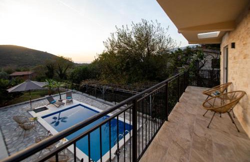 Budva Municipality Apartamento | Stone Villa with pool Montenegro Star