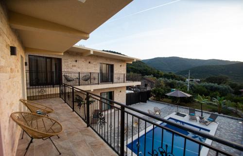 Budva Municipality Apartamento | Stone Villa with pool Montenegro Star