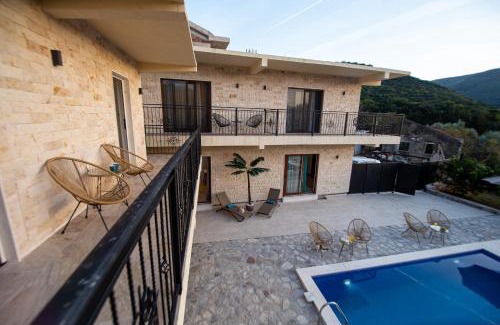 Budva Municipality Apartamento | Stone Villa with pool Montenegro Star