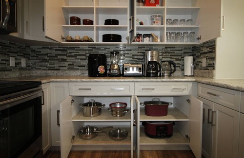 Saskatoon Casa | Stonebridge Peace Home - 5 mins from business area.