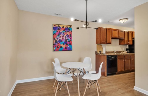 New Albany Apartamento | Stonecrest 701, 2Bd Apt I Free Parking I Pool