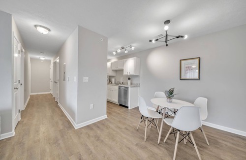 New Albany Apartamento | Stonecrest 712, 2Bd Apt I Free Parking I Pool