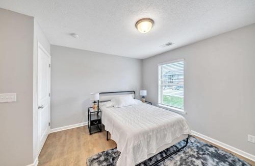 New Albany Apartamento | Stonecrest 713, 2bd Apt I Free Parking I Pool