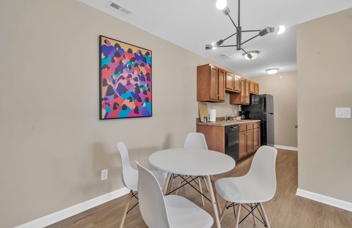New Albany Apartamento | Stonecrest 822, 2Bd Apt I Free Parking I Pool