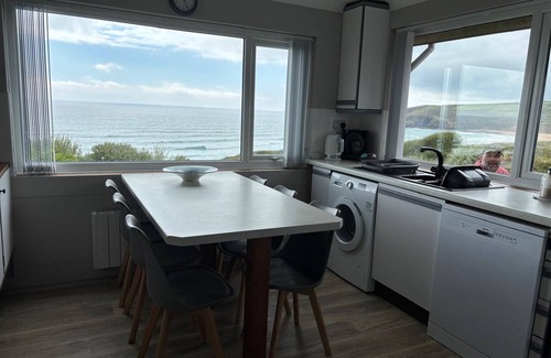 Praa Sands Cabaña | STONECROFT, pet friendly, character holiday cottage in Praa Sands