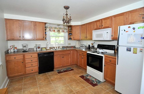 Berkeley Springs Casa | Un retiro de vacaciones encantador!