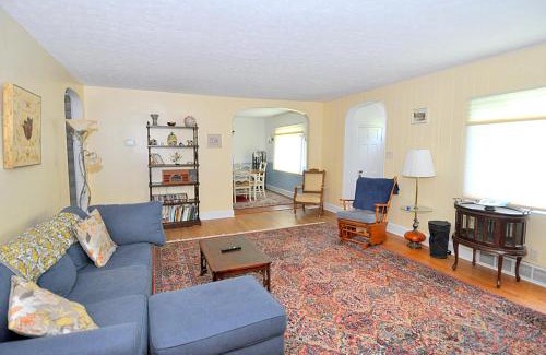Berkeley Springs Chalet De Esquí | Stonehedge - 3 BR Cottage
