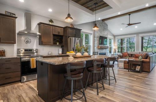 Egg Harbor Casa | Stonehedge View by Simple Life Rentals