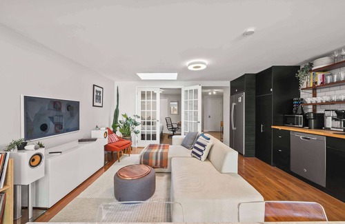 Bedford-Stuyvesant Apartamento | Stonehurst by Rove | 2BR Apt w/ Private Backyard