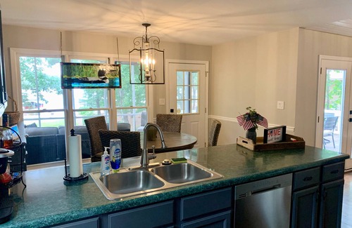 Lake Oconee Cabaña | StoneRidge Sanctuary Beautifully located on the Richland Creek side of the lake!