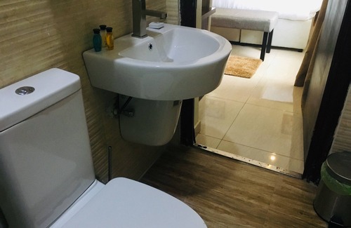 Ikeja Hotel | Stoneside Hotel and Apartments