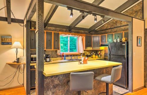 Glenville Casa | Stonewood Lodge Home with Deck in Glenville!
