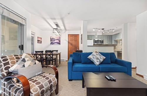 Village North Condominio | Stoney Creek Sunpath by Whistler Premier