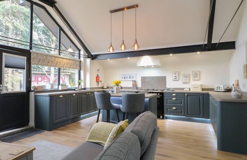 Cauldon Low Cabaña | STONEY ROCK STUDIO, romantic, with a garden in Waterhouses