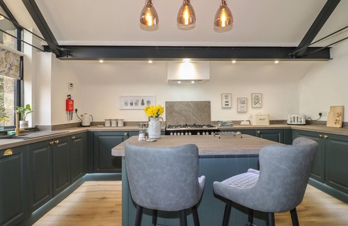 Cauldon Low Cabaña | STONEY ROCK STUDIO, romantic, with a garden in Waterhouses