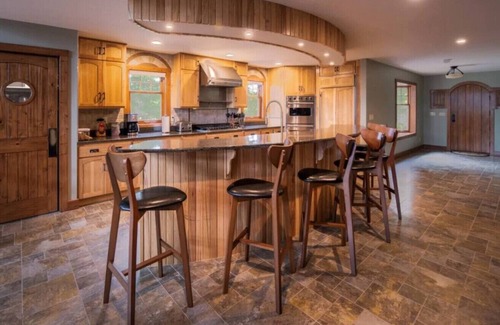 Three Lakes Casa | Stony Crest Cabin Deer Lake