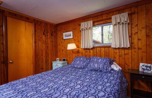 Sturgeon Bay Casa | Stony Shore Cabin by Simple Life Rentals