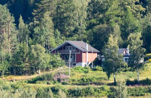 Atra Casa | Stor hytte med 4 soverom og panoramautsikt over Tinnsjøen ved Rjukan og Gaustatoppen