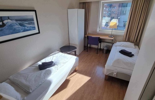 Leirvik Cama Y Desayuno | Stord Folkehøgskule Sommarhotell